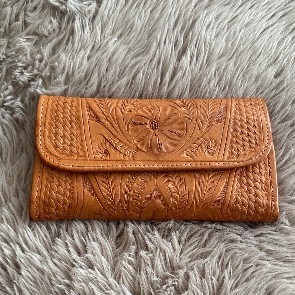 Elegant Tan Leather Wallet